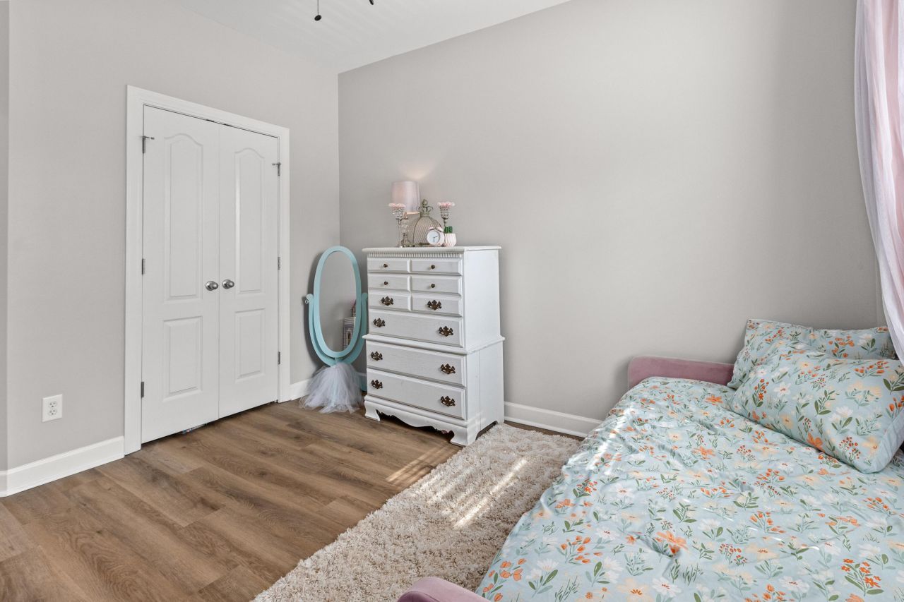 8474 Athens Way Photo 23