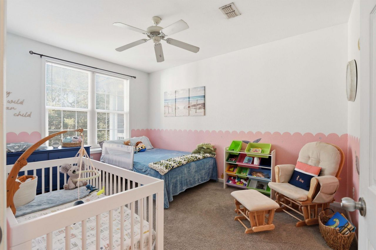 60 Fenwick Hall Allee Alley Photo 17