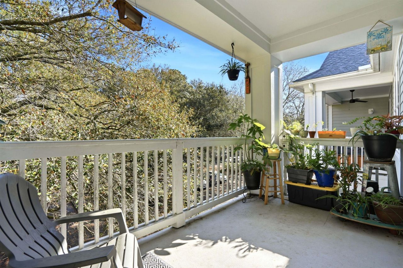 60 Fenwick Hall Allee Alley Photo 21