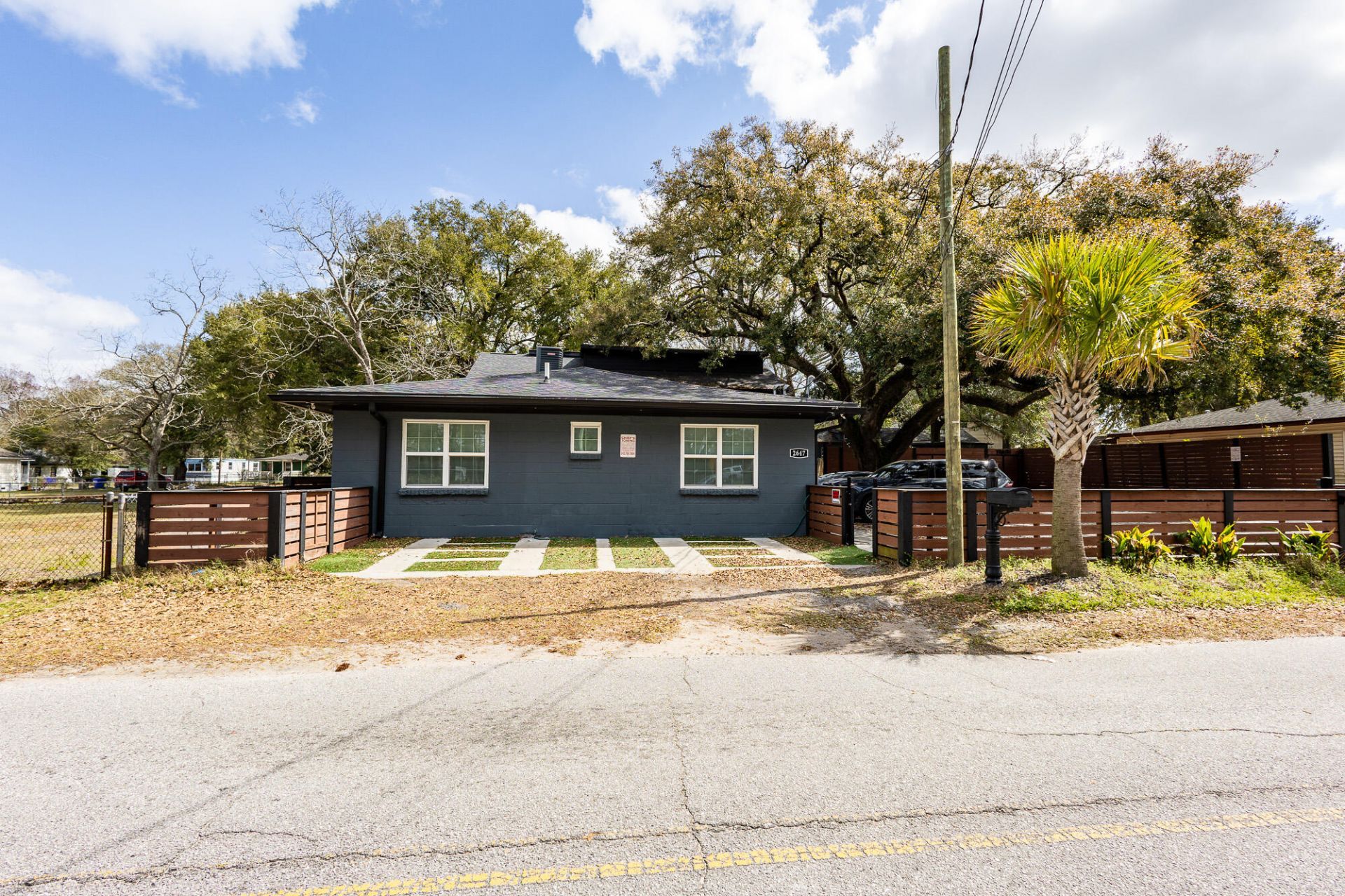 2647 Bonds Avenue Photo 10