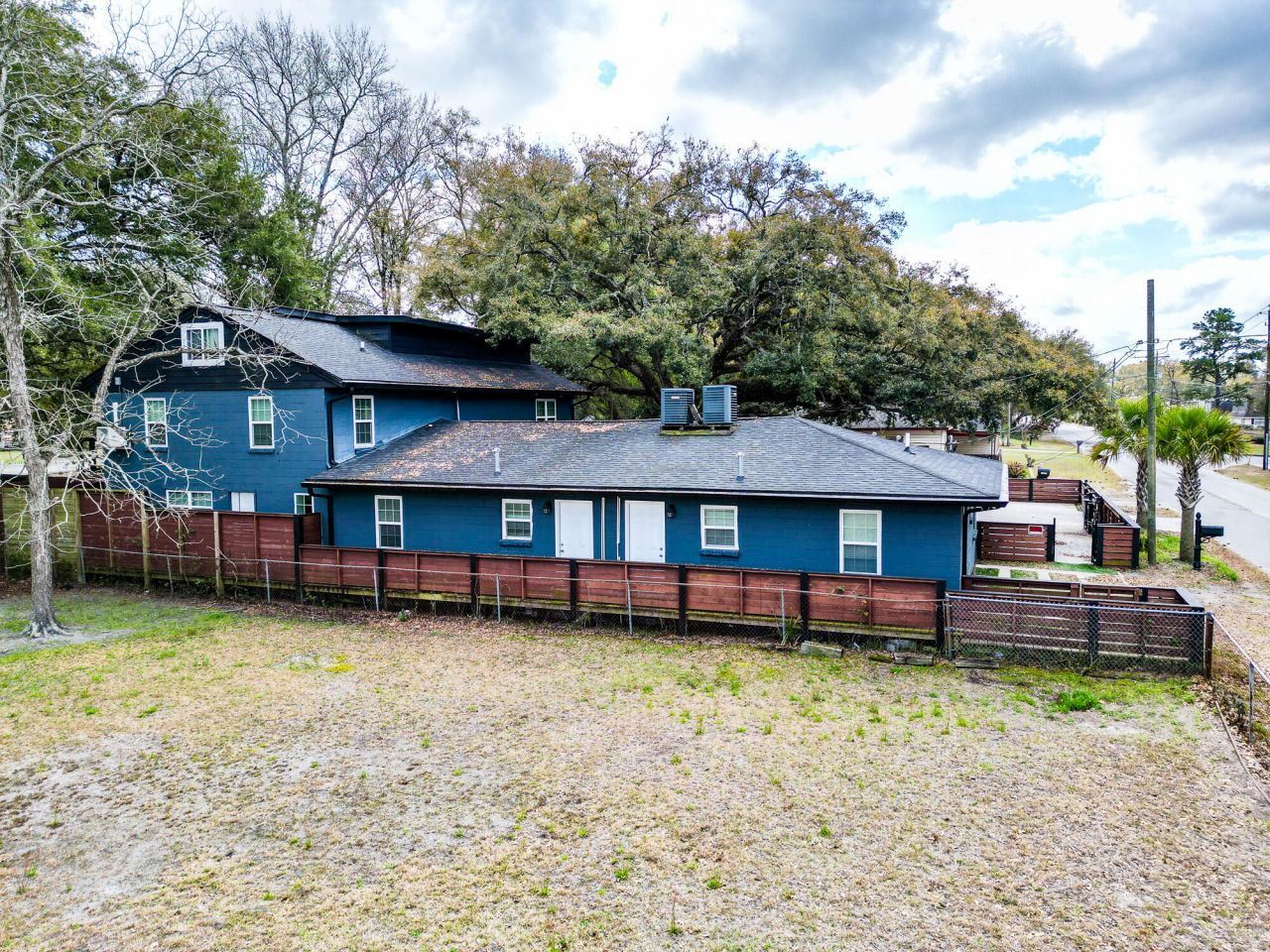 2647 Bonds Avenue Photo 17