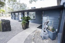 2647 Bonds Avenue photo 4