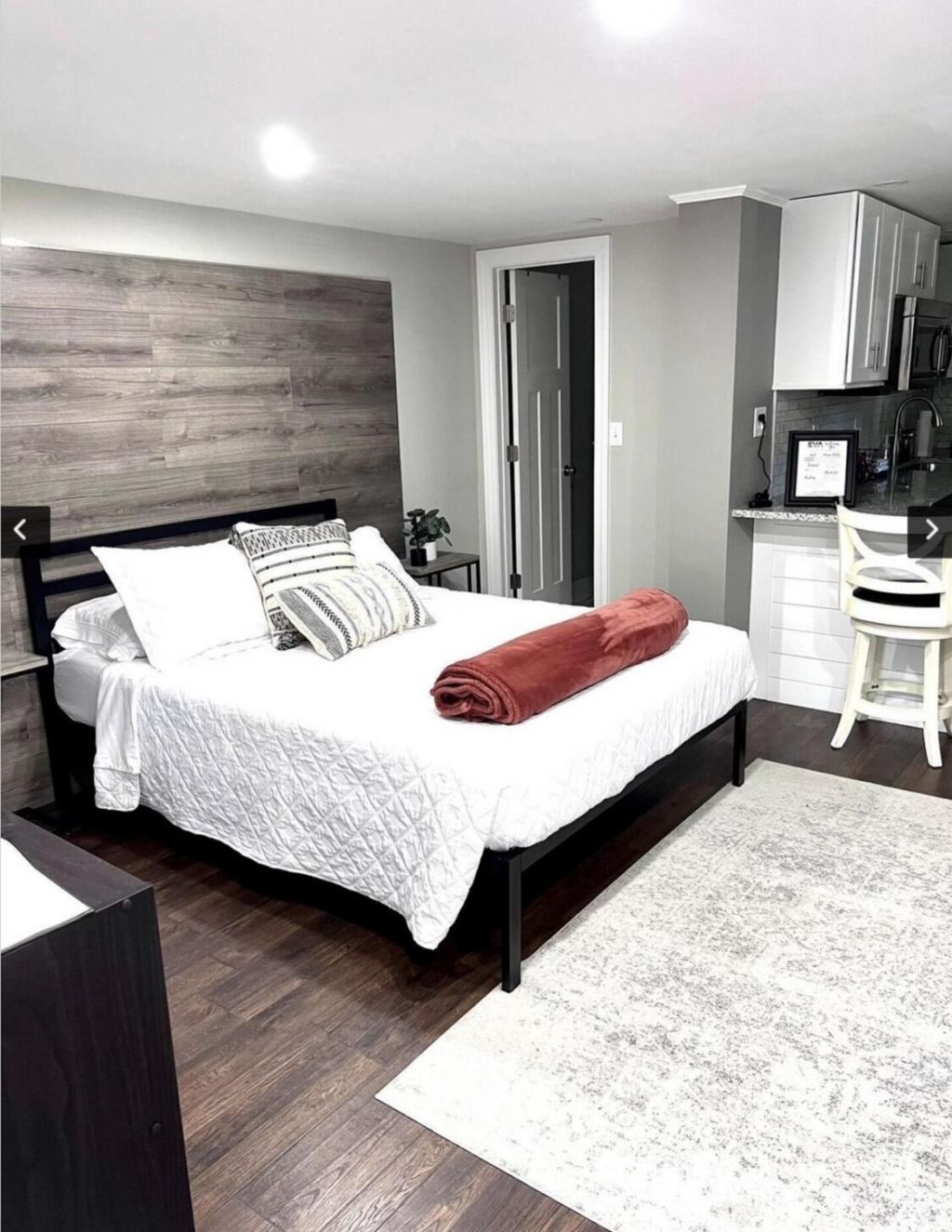 2647 Bonds Avenue Photo 50