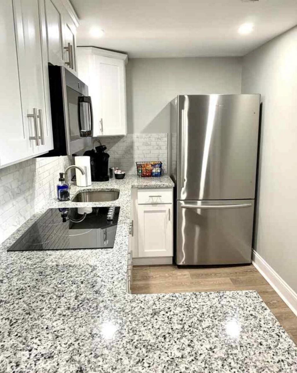 2647 Bonds Avenue Photo 82