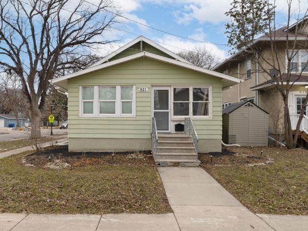 921 4th Street N, Fargo, ND 58102