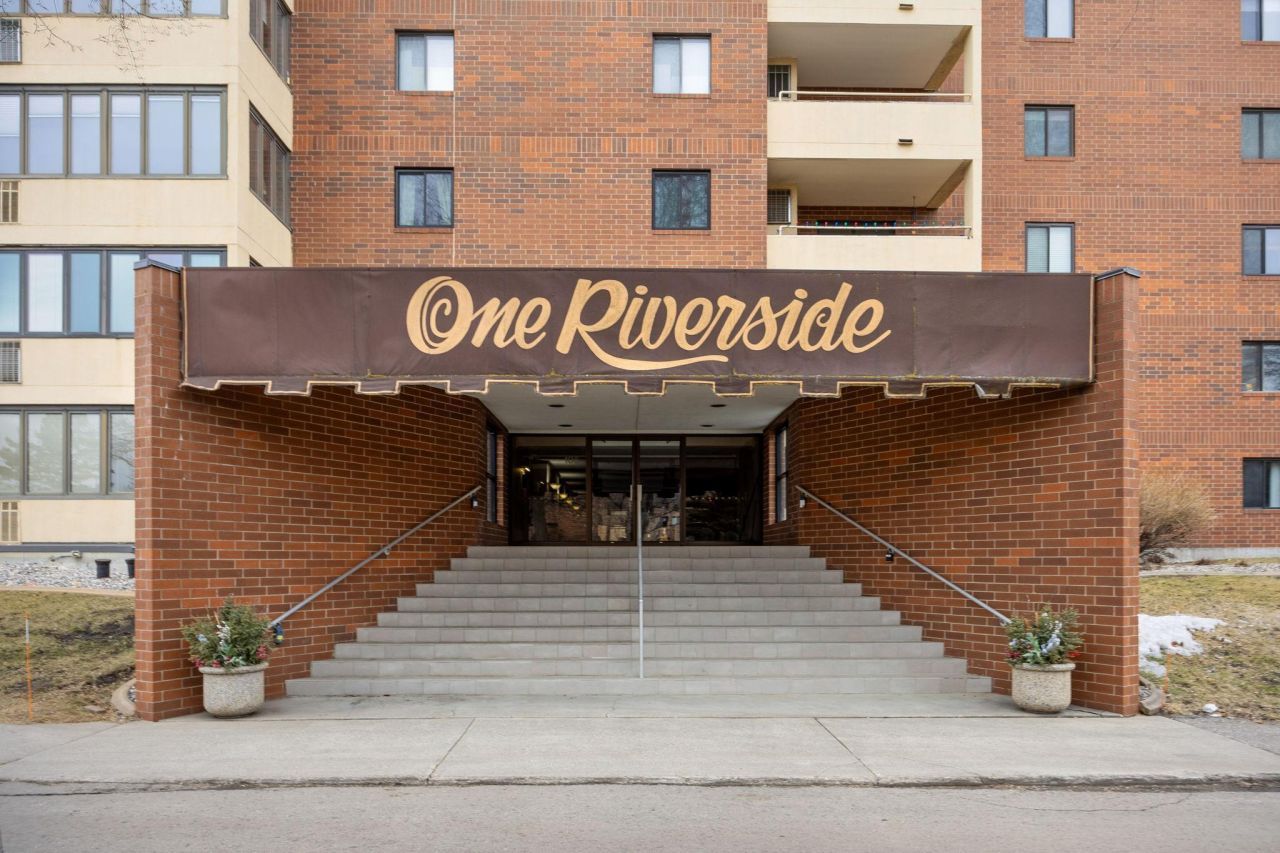 105 3rd Street N primary photo