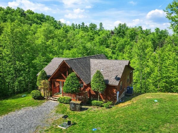 1503 Turkey Trot Way, Sevierville, TN 37876