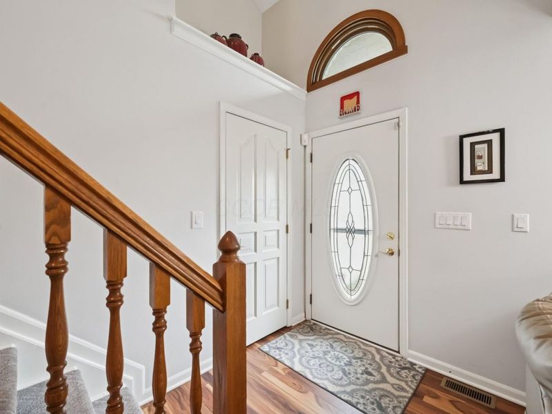 8245 Markhaven Court, Columbus, OH 43235 Photo 4