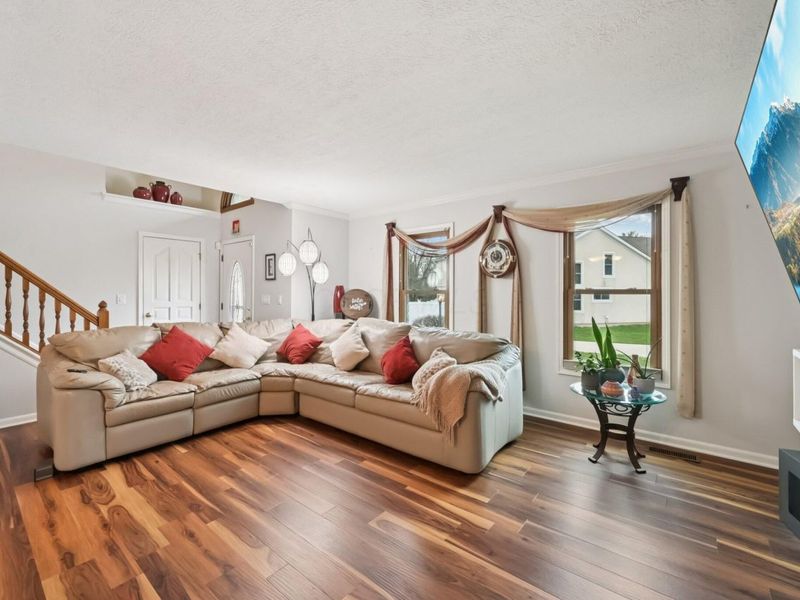 8245 Markhaven Court, Columbus, OH 43235 Photo 7