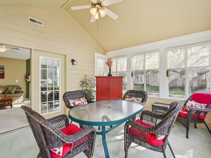 6370 Pinehurst Pointe, Westerville, OH 43082 Photo 12