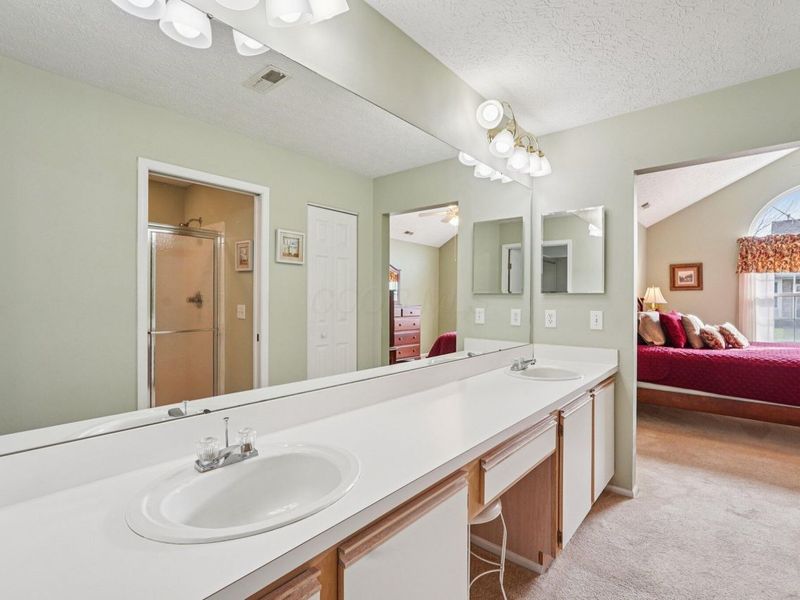 6370 Pinehurst Pointe, Westerville, OH 43082 Photo 16