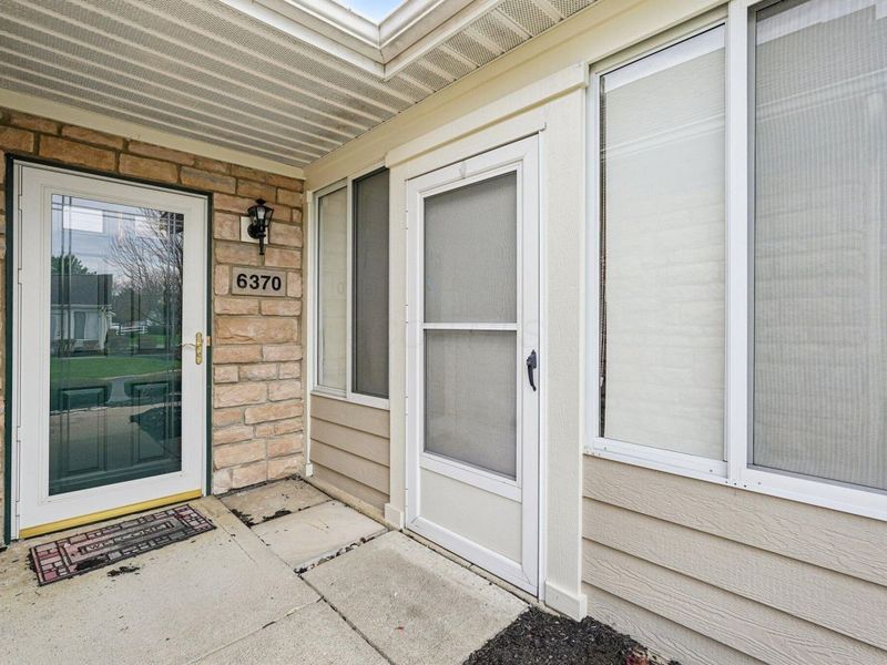 6370 Pinehurst Pointe, Westerville, OH 43082 Photo 2