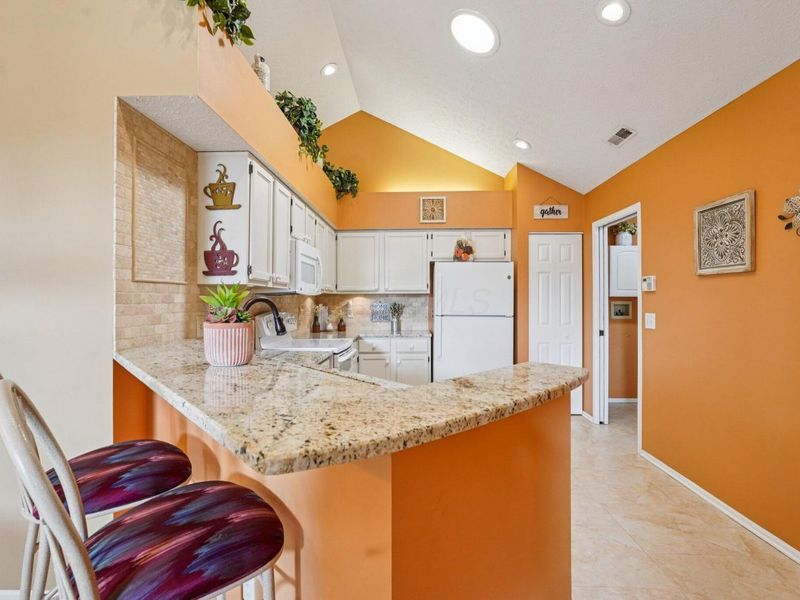 6370 Pinehurst Pointe, Westerville, OH 43082 Photo 8