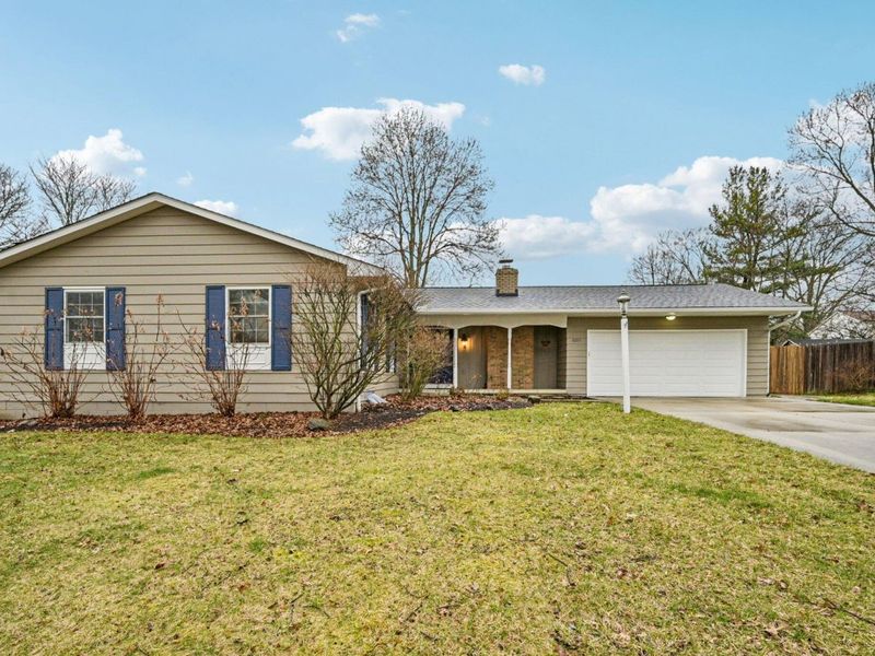 8207 Copperfield Drive, Columbus, OH 43235 Photo 2