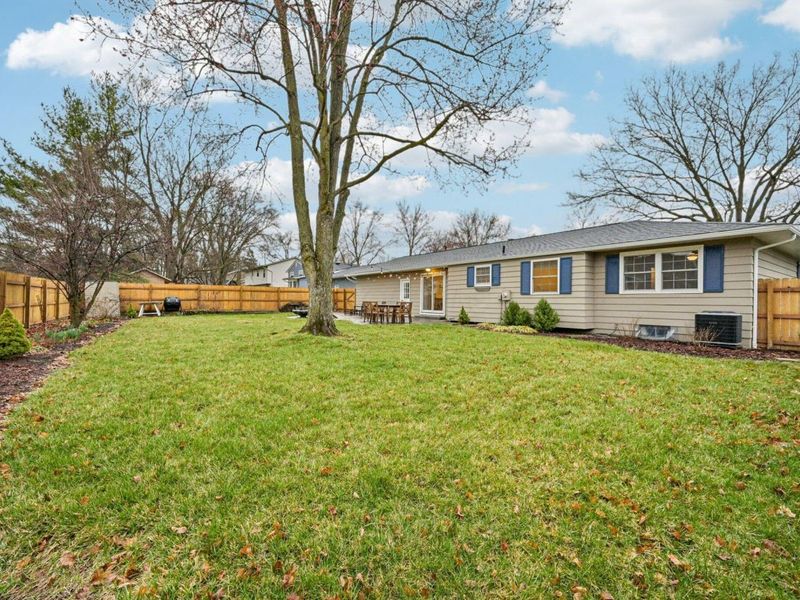 8207 Copperfield Drive, Columbus, OH 43235 Photo 32