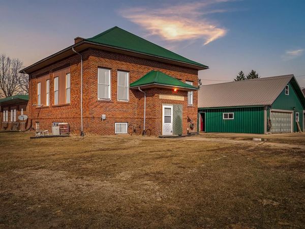 28049 County Highway X, Cashton, WI 54619