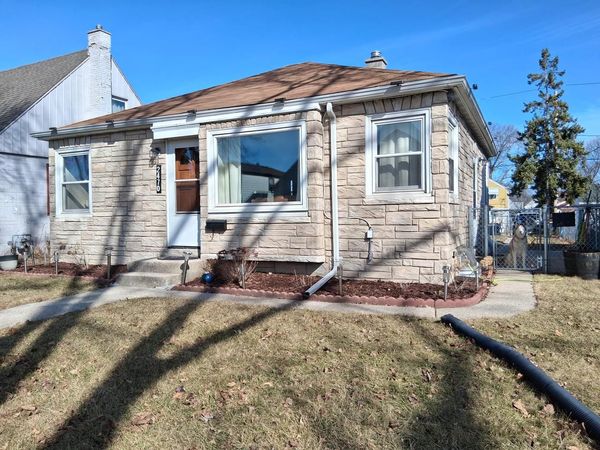 2470 S 62nd STREET, West Allis, WI 53219