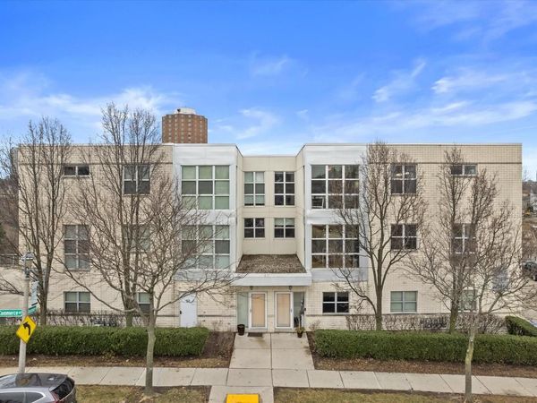 2146 N Commerce STREET, Milwaukee, WI 53212