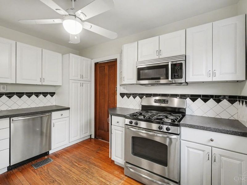 3319 De Forest Drive, Cincinnati, OH 45209 Photo 8