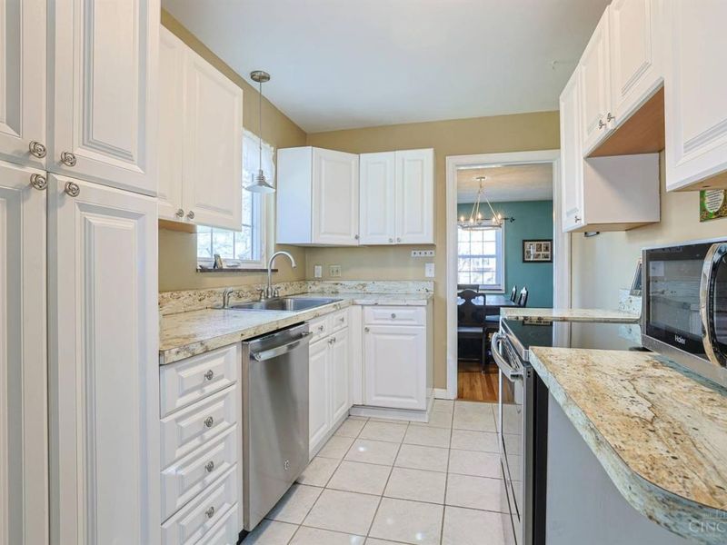 1627 Alcor Terrace, Cincinnati, OH 45230 Photo 10