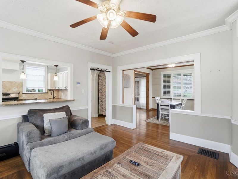 1075 Coronado Avenue, Cincinnati, OH 45238 Photo 13