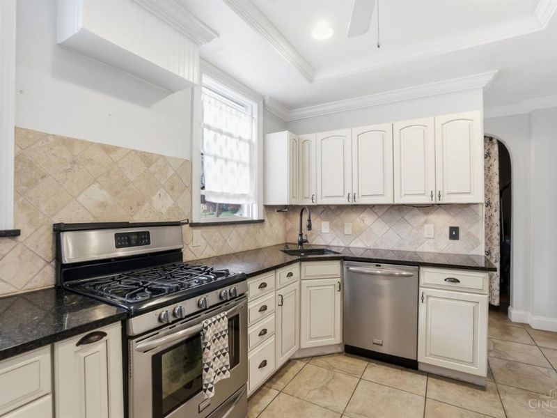 1075 Coronado Avenue, Cincinnati, OH 45238 Photo 15