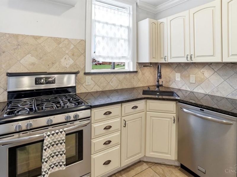 1075 Coronado Avenue, Cincinnati, OH 45238 Photo 16