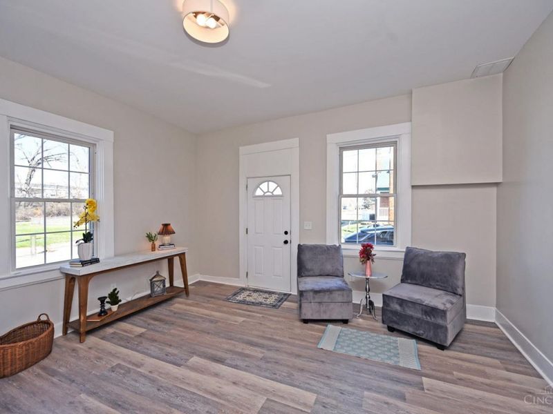 435 Pearl Street, Reading, OH 45215 Photo 2