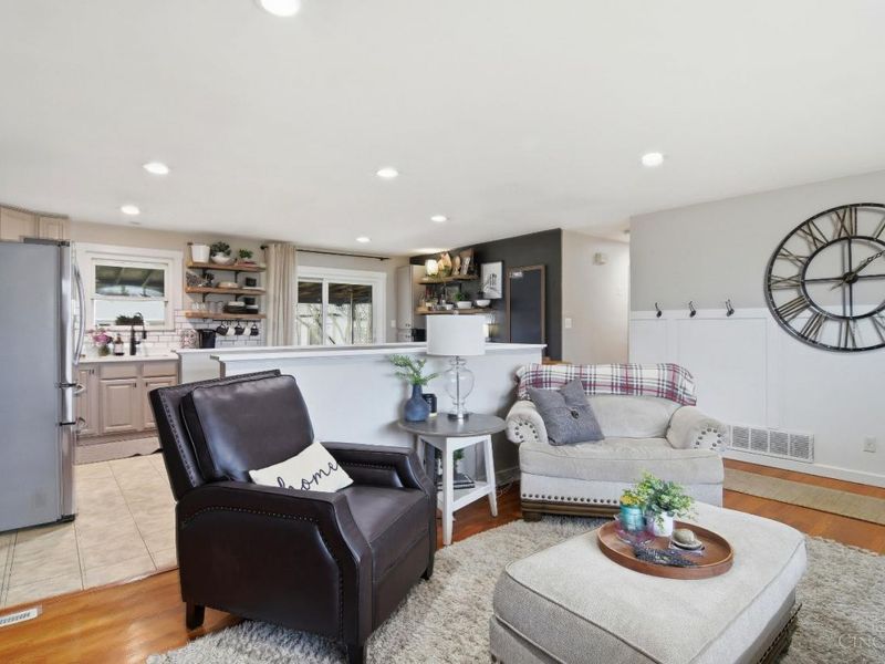 8602 Linderwood Lane, Anderson Twp, OH 45255 Photo 3