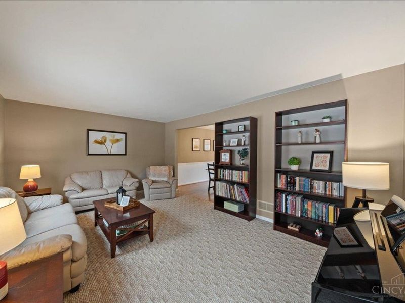 8175 Timbercreek Drive, Anderson Twp, OH 45244 Photo 14