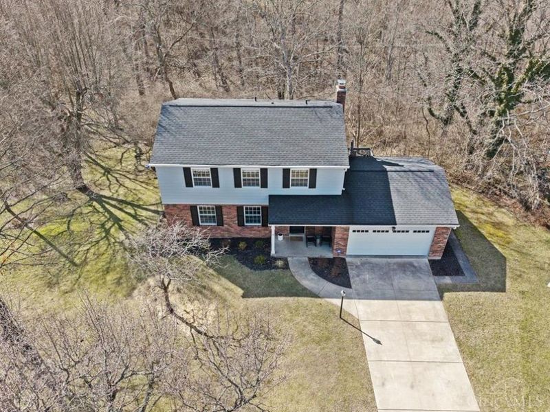 8175 Timbercreek Drive, Anderson Twp, OH 45244 Photo 2