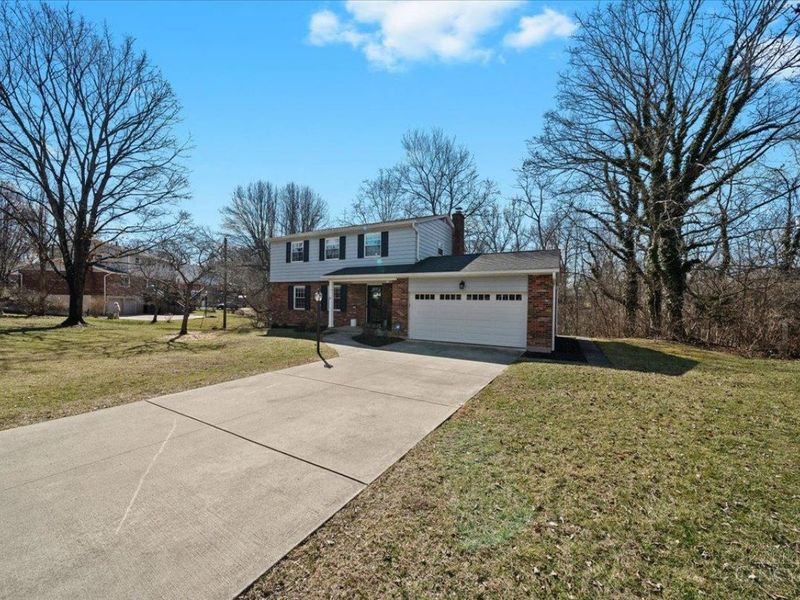 8175 Timbercreek Drive, Anderson Twp, OH 45244 Photo 3