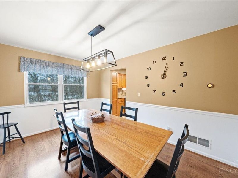 8175 Timbercreek Drive, Anderson Twp, OH 45244 Photo 9