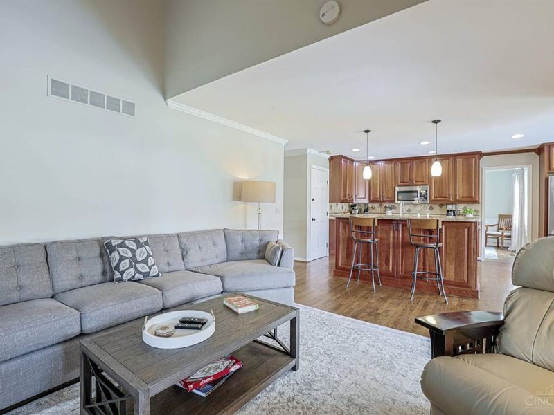 8096 Pineterrace Drive, Anderson Twp, OH 45255 Photo 12