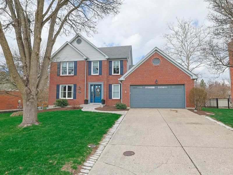 8096 Pineterrace Drive, Anderson Twp, OH 45255 Photo 2