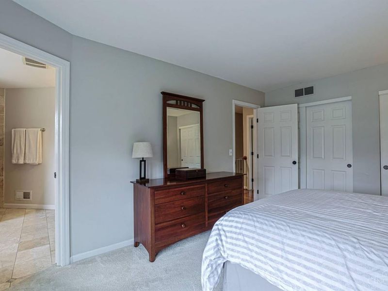 8096 Pineterrace Drive, Anderson Twp, OH 45255 Photo 23