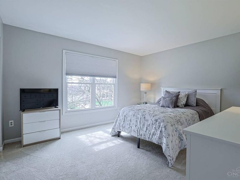 8096 Pineterrace Drive, Anderson Twp, OH 45255 Photo 28