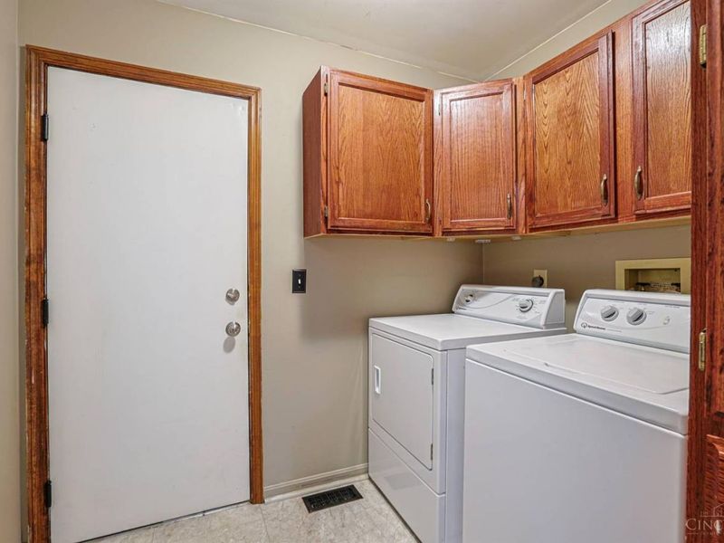 8096 Pineterrace Drive, Anderson Twp, OH 45255 Photo 39