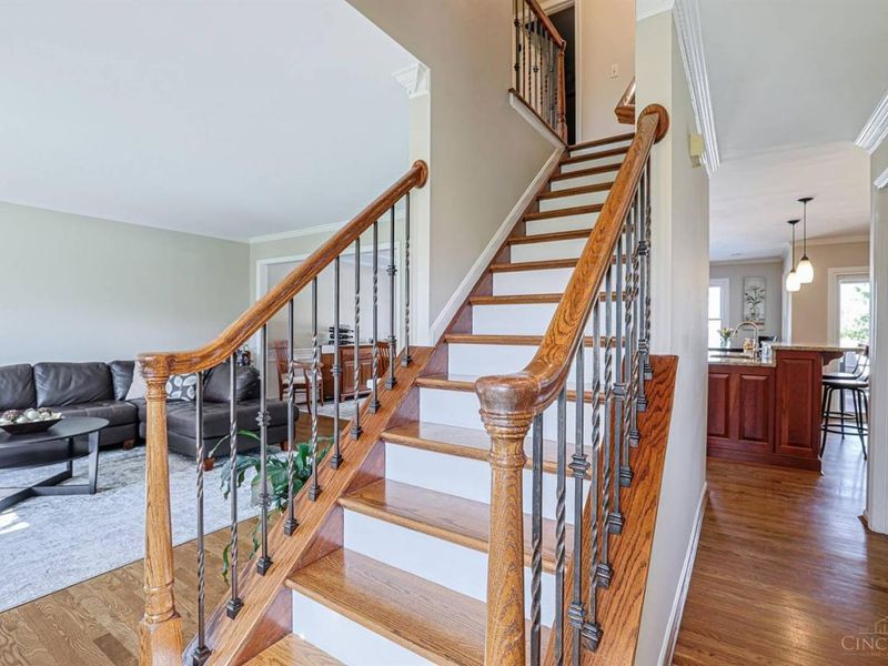 8096 Pineterrace Drive, Anderson Twp, OH 45255 Photo 4