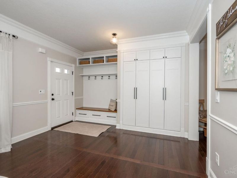 8134 Jordan Valley Court, Miami Twp, OH 45002 Photo 4