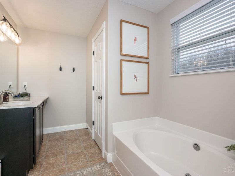 8134 Jordan Valley Court, Miami Twp, OH 45002 Photo 44