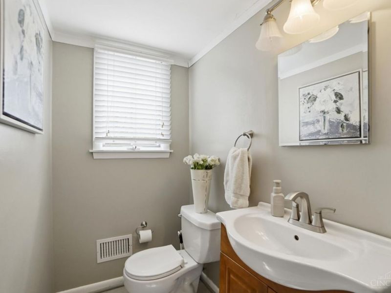 3963 Malaer Drive, Sharonville, OH 45241 Photo 12