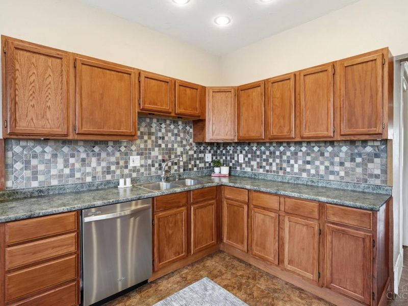 4235 Vine Street, Cincinnati, OH 45217 Photo 16