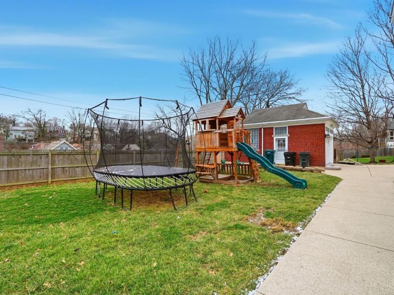 4009 Beechwood Avenue, Cincinnati, OH 45229 Photo 79
