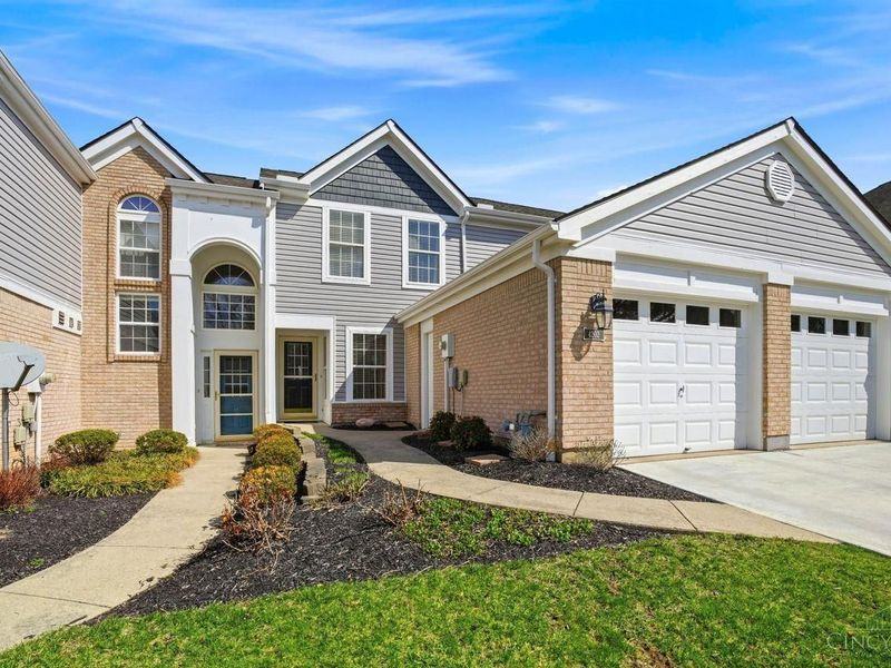 4202 E Village Drive, Mason, OH 45040 Photo 1