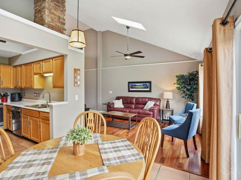 4202 E Village Drive, Mason, OH 45040 Photo 12