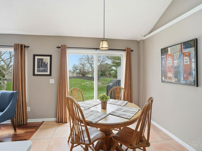 4202 E Village Drive, Mason, OH 45040 Photo 13