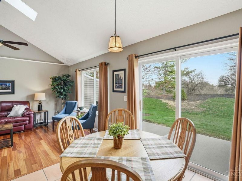 4202 E Village Drive, Mason, OH 45040 Photo 14