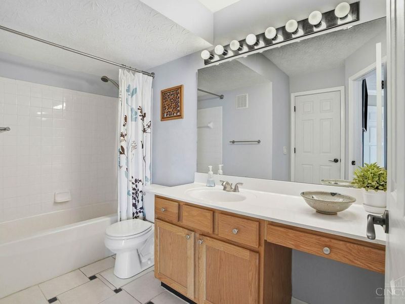 4202 E Village Drive, Mason, OH 45040 Photo 24