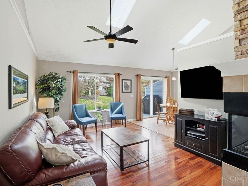 4202 E Village Drive, Mason, OH 45040 Photo 6